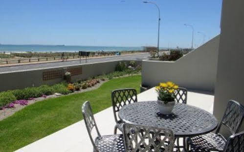Blouberg Beachfront Accommodation Bloubergstrand Exterior foto
